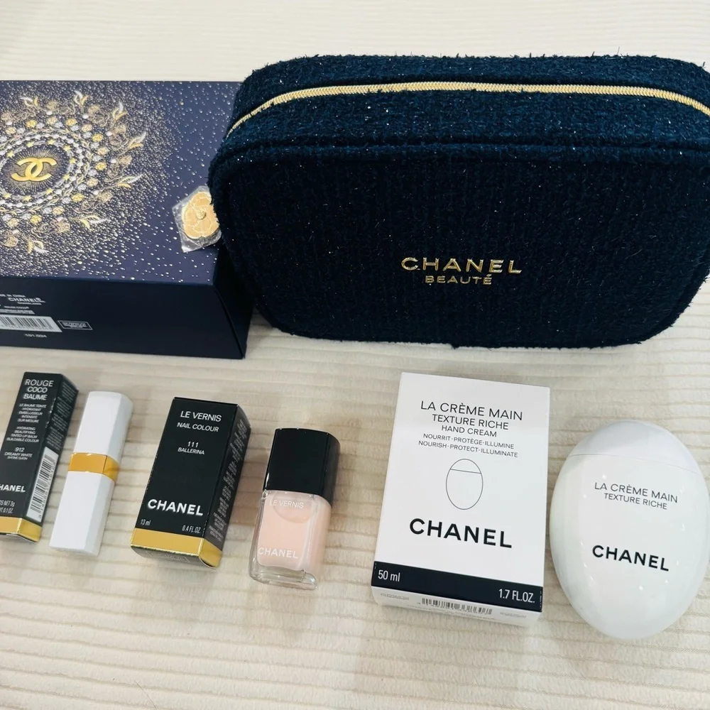 CHANEL Holiday Set 25 in Coveted Essentials with Navy Glimmer Tweed Pouch